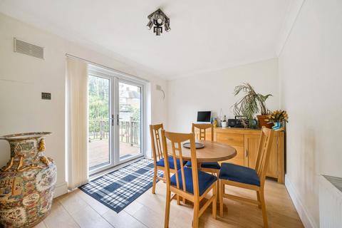 4 bedroom bungalow for sale, Stoneyfields Gardens, Edgware, Middx, HA8