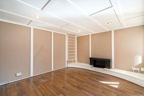 16 Allingham Close, London, W7 1NA