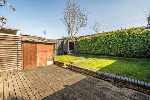 16 Allingham Close, London, W7 1NA