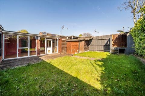 16 Allingham Close, London, W7 1NA