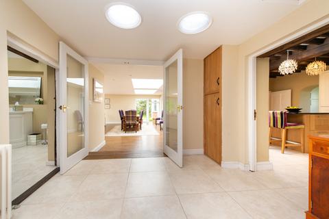 5 bedroom country house for sale, Coventry Road, Southam, Warwickshire CV47 1BG