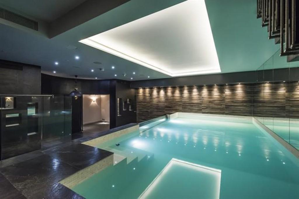 Swimming pool Flat A -57 Princes Gate