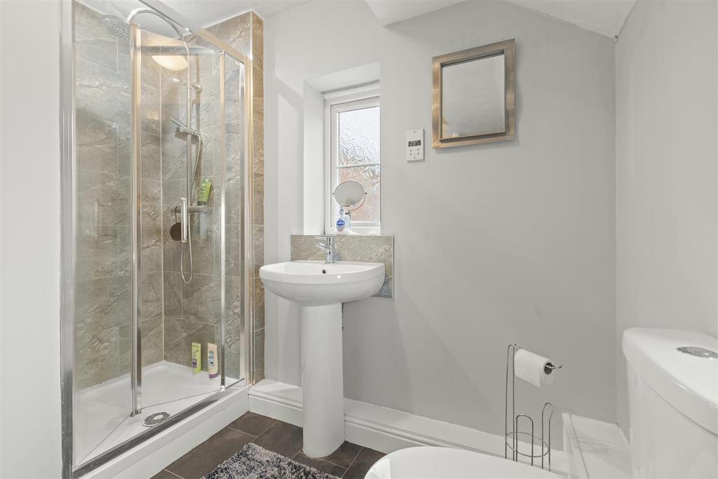 En-Suite To Bedroom 1