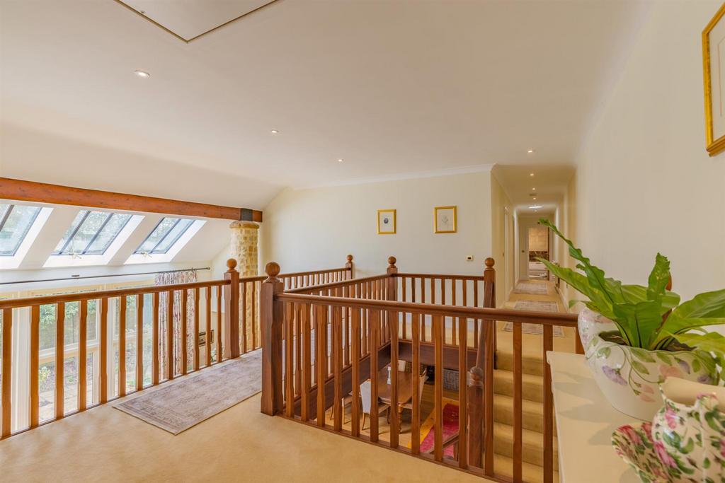8643048-interior26.jpg