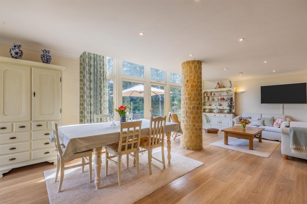 8643048-interior03 - Copy.jpg