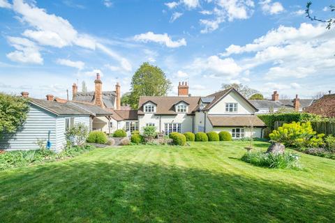 2 Brookside, Dalham, Newmarket, CB8 8TG