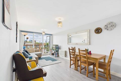 2 bedroom apartment for sale, Laurel Apartments, Bermondsey