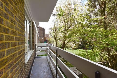8 Skipworth Road, London, E9 7JH