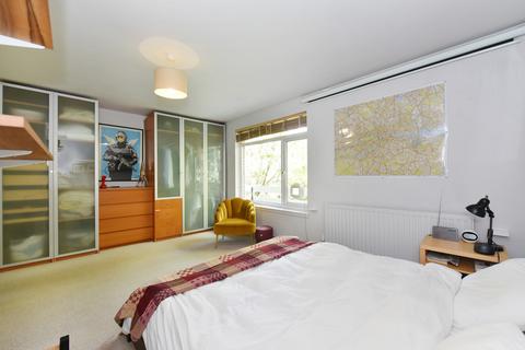 8 Skipworth Road, London, E9 7JH