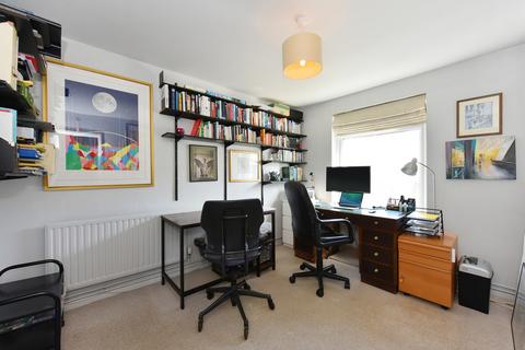 8 Skipworth Road, London, E9 7JH