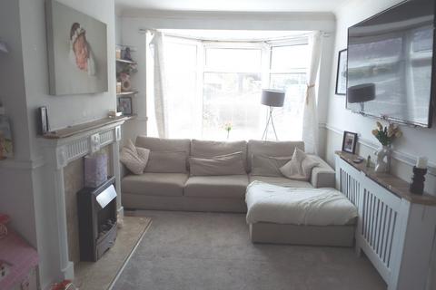 undefined, 32 Wold Road