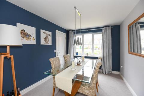 30 Hutton Close, Hilperton, Trowbridge, BA14 7WW