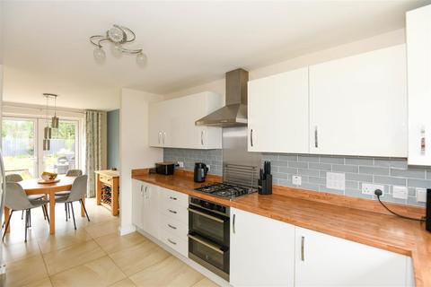 30 Hutton Close, Hilperton, Trowbridge, BA14 7WW