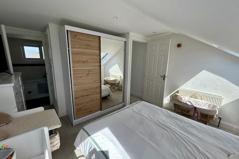 22 Chartwell Close, Waltham Abbey, EN9 3EP