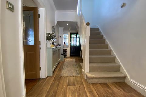 5 bedroom semi-detached house for sale, Streetsbrook Road, Solihull B91