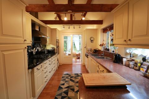 5 bedroom semi-detached house for sale, Streetsbrook Road, Solihull B91