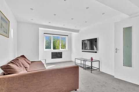 20 Jade Close, London, E16 3TY