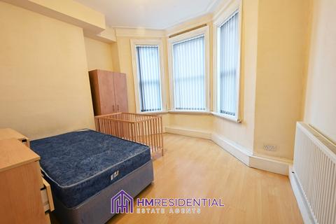 2 bedroom ground floor flat to rent, Condercum Road, Benwell NE4