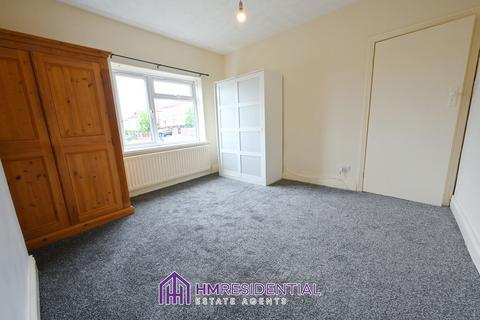 3 bedroom flat to rent, Bilbrough Gardens, Benwell NE4