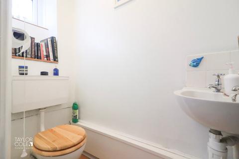 16 Calder, Wilnecote, Tamworth, B77 4BS