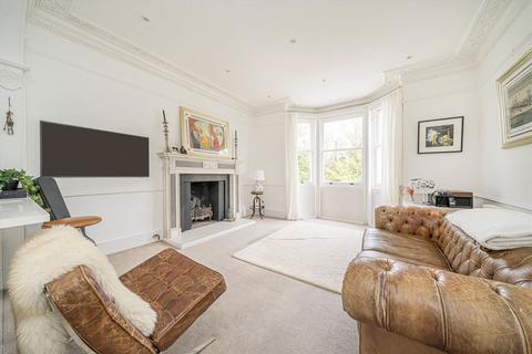 Flat 2, 207 Stanley Road, Twickenham, TW2 5NW