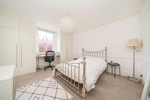 Flat 2, 207 Stanley Road, Twickenham, TW2 5NW