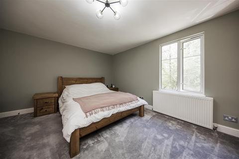 3 bedroom terraced house for sale, Park Farm Road, West Malling ME19