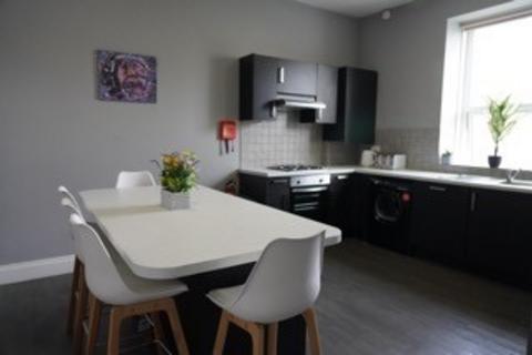 5 bedroom apartment to rent, 3B North Friary House