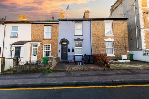 Studio to rent, Kingsley Road, Maidstone ME15