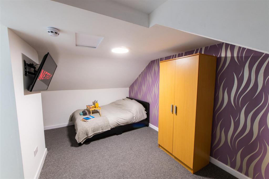 61kingsleyave8.JPG