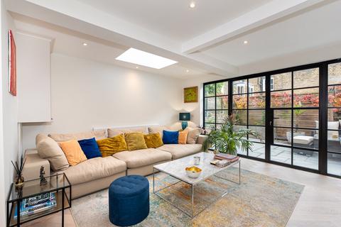 Oxberry Avenue, Fulham, London