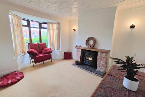 3 bedroom semi-detached house for sale, Broomfield Road, Fixby HD2