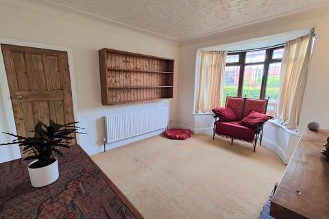 3 bedroom semi-detached house for sale, Broomfield Road, Fixby HD2