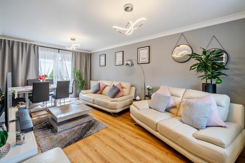 6 Bampton Castle Way, Quedgeley, Gloucester, GL2 2FJ