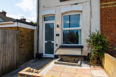 Studio to rent, Hedley Street, Maidstone ME14