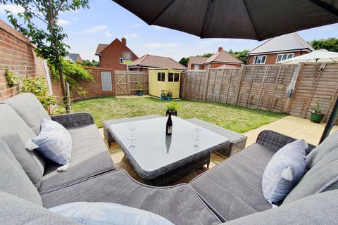 3 bedroom semi-detached house for sale, Hazel Way, Whitchurch, RG28 7FY