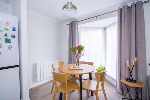 1 bedroom retirement property for sale, Stanwell Road, Penarth