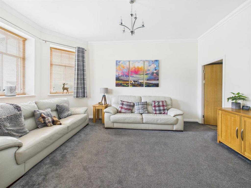Lounge/dining room