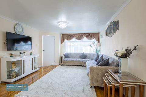 3 bedroom end of terrace house for sale, Cedar Close, Bridgwater