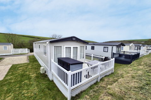 2 bedroom lodge for sale, NEWQUAY TR8