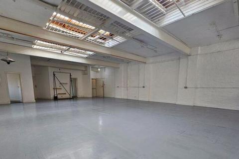 Workshop & retail space to rent, Haggerston Road, London E8
