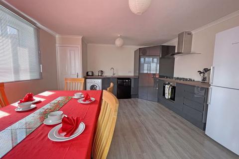3 bedroom end of terrace house for sale, High Street, Wellington TA21