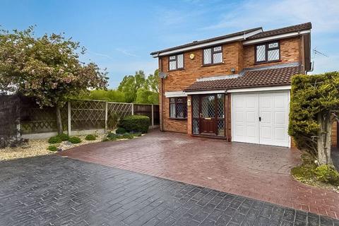 4 bedroom detached house for sale, Highmoor Close, Coppice Farm Estate, Willenhall