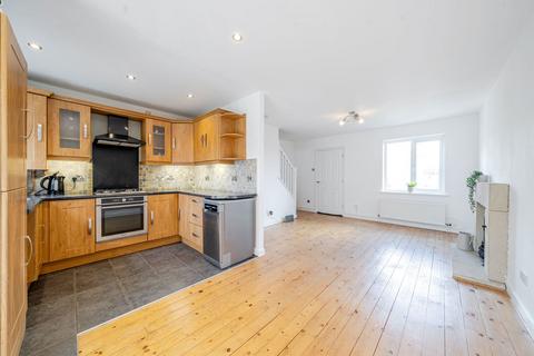19 Parry Close, Harden, Bingley, BD16 1TR