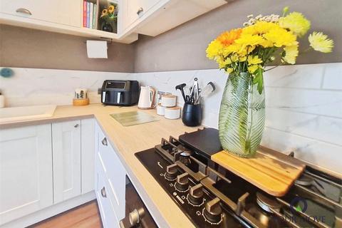 24 Dandy Row, Darwen, BB3 3BL