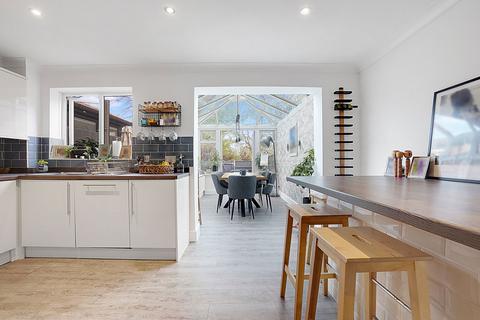 35 Low Meadow, Halling, Rochester, ME2 1LX
