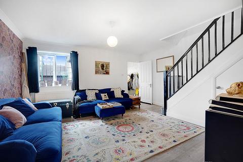 35 Low Meadow, Halling, Rochester, ME2 1LX
