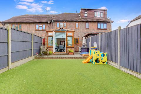 35 Low Meadow, Halling, Rochester, ME2 1LX