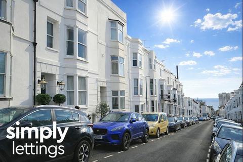 Studio to rent, Montpelier Street, Brighton