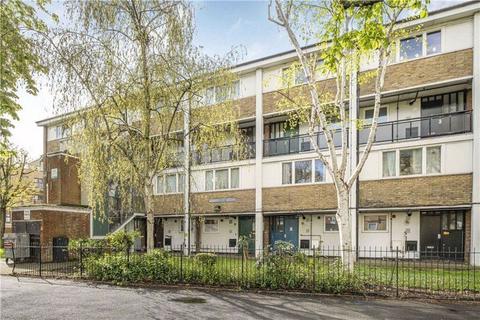3 bedroom property to rent, Rolls Road, London SE1